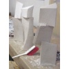 abstrakte Figuren aus Gips